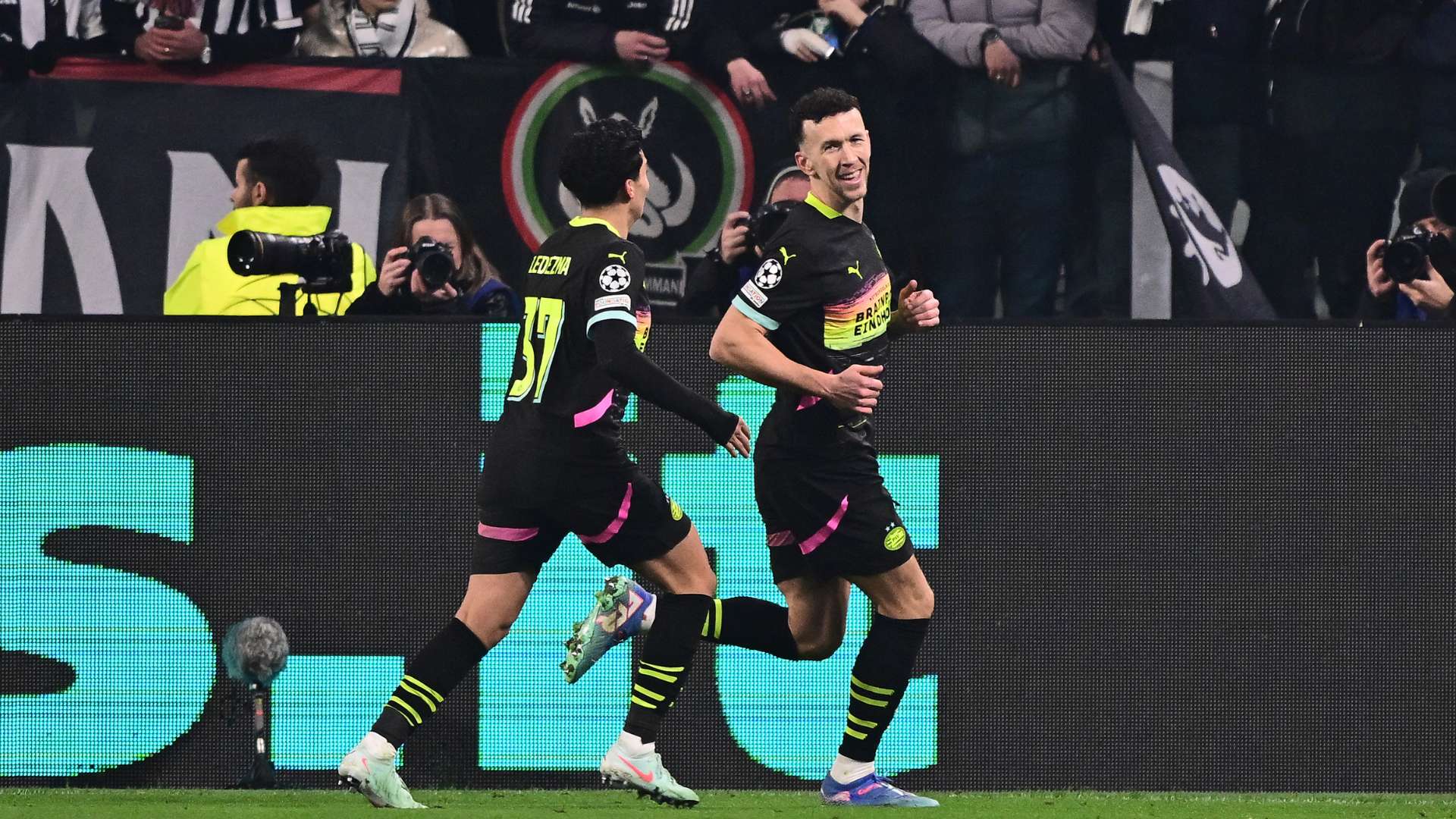 最終被迫退 最終被迫退